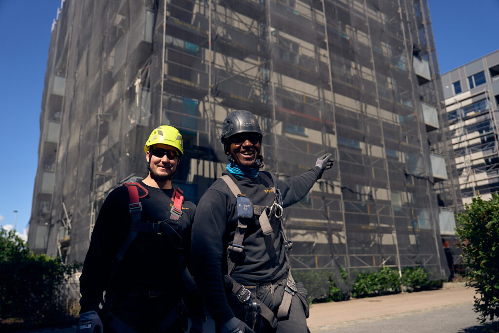 Tungstillas, Haki stillas satt opp på oppdrag i Ringnes park