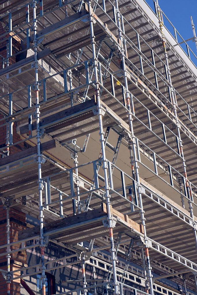 Tungstillas Veitvetveien, Haki stillasdeler