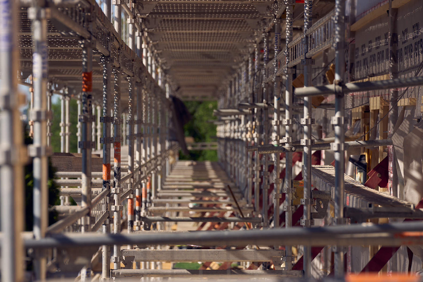 Tungstillas pris avhenger av størrelse, et bilde nedenfra opp fra et oppdrag